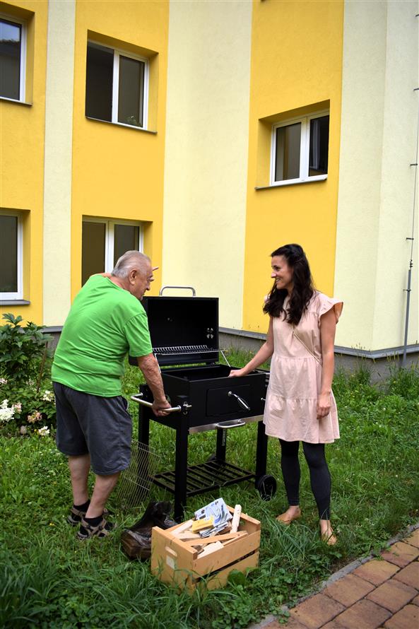 Grilování v Domech s pečovatelskou službou