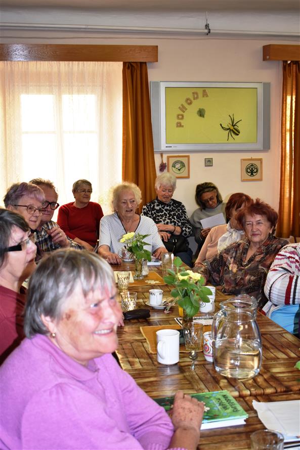 Beseda s pohádkářem a spisovatelem Josefem Lukáškem