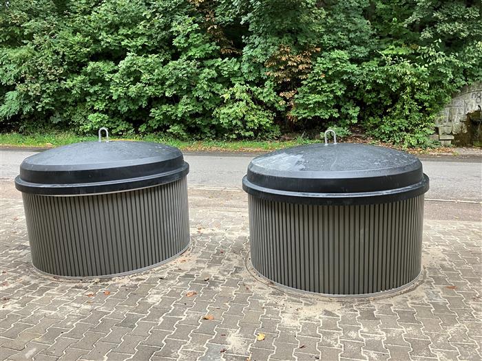 foto, polopodzemní kontejnery